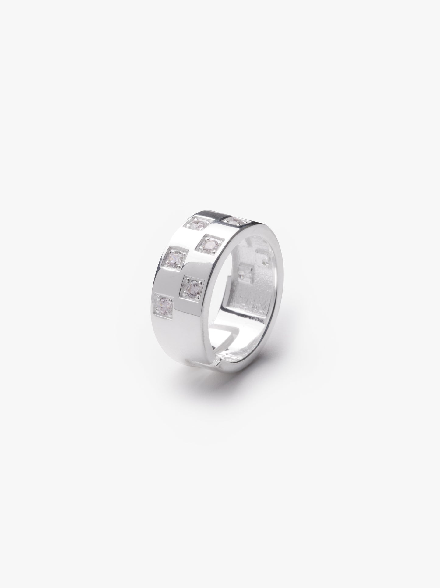 Futura ring clear